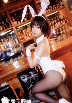 双胞胎姐妹齐上阵许多人物